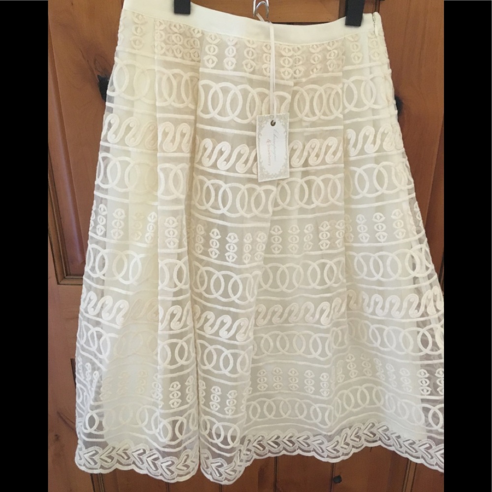 Cream tulle skirt NWT